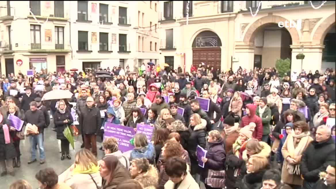 Ihes egin eta gero, Frantzian atxilotu zuten senarra; Sara hil zuela aitortu zuen epailearen aurrean 41 urteko gizonak. Duela urtebete izandako hilketa gogoratzeko manifestazioa bikotearen etxebizitzatik abiatu da.