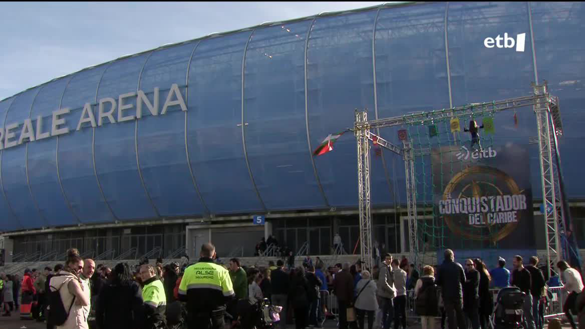 Reale Arenaren inguruan Conquis-eko dorrea eskalatzeko aukera egon da goizean, eta arratsaldean "Go!azen", Nogen, Bulego eta Xabi Solanoren kontzertuez gozatzeko aukera izango da.