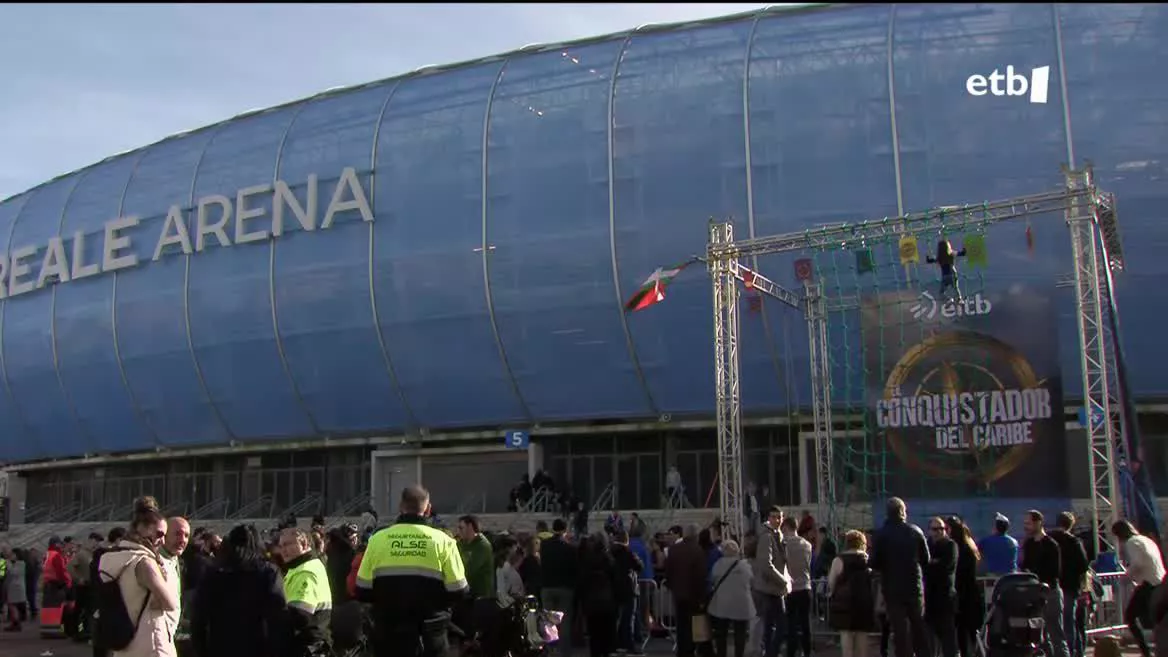 Reale Arenaren inguruan Conquis-eko dorrea eskalatzeko aukera egon da goizean, eta arratsaldean "Go!azen", Nogen, Bulego eta Xabi Solanoren kontzertuez gozatzeko aukera izango da.