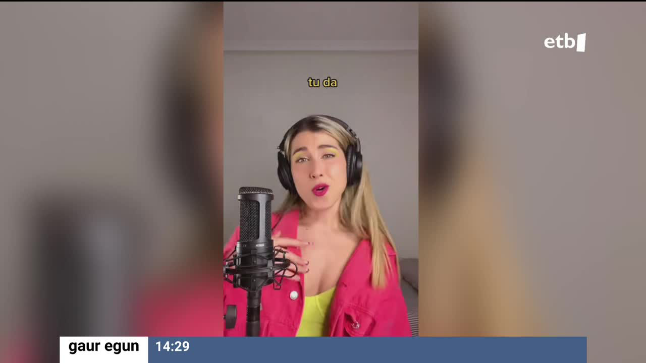 Milioika pertsonak entzun dute abeslari kolonbiarrak Piqueri eskainitako kantua, eta abeslari eta tiktoker arabarrak ere ikustaldi andana lortu du ‘cover’arekin.