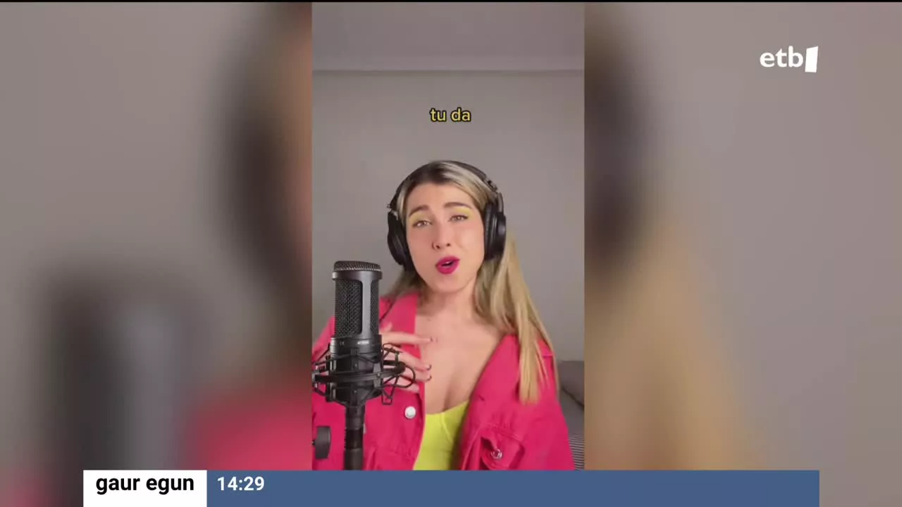 Milioika pertsonak entzun dute abeslari kolonbiarrak Piqueri eskainitako kantua, eta abeslari eta tiktoker arabarrak ere ikustaldi andana lortu du ‘cover’arekin.