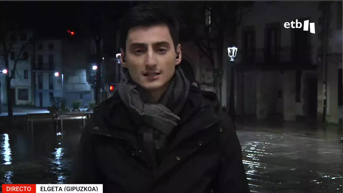 El presentador de Eguraldia nos explica la previsión del tiempo para las próximas horas desde Elgeta.