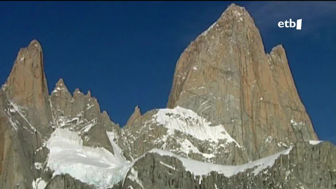 Fitz Roy mendian desagertu dira. Erreskate taldeak ez dira oraingoz atera haien bila, tokia arriskutsua delako eta baldintza meteorologikoak oso gogorrak direlako.