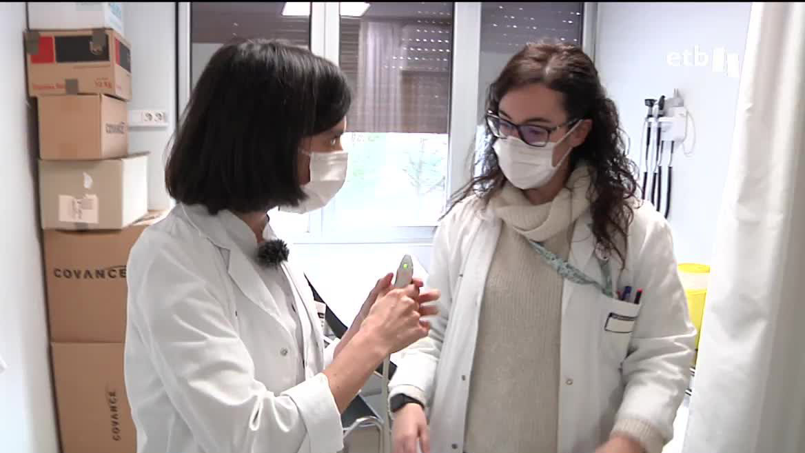 No hay otra profesión que requiera tantos años de formación como la medicina: 12 años desde la primera clase de grado hasta la incorporación al trabajo. Esta singularidad y la "falta de previsión" que algunos critican ha provocado dificultades para completar a tiempo el cambio generacional.