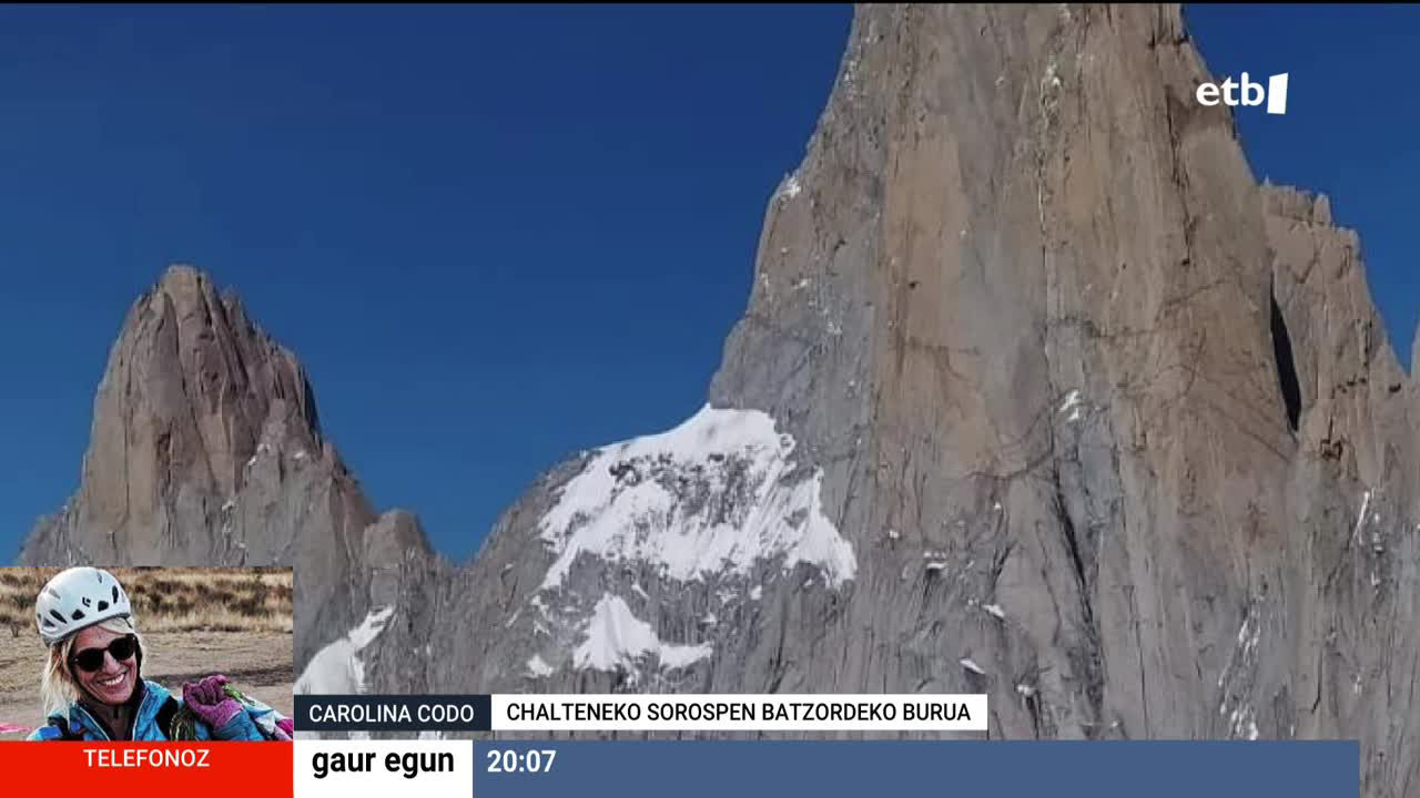 Baldintza latzak dituzte inguruan eta erreskate taldeak ezin du besterik egin; hala erabaki dute arratsaldean egindako batzarrean. Hain zuzen, Carolina Codo Chanteleko Sorospen Batzordeko buruarekin hitz egiteko aukera izan du EITB Mediak. Azaldu digunez, ez da mendizaleak bizirik egoteko aukerarik.