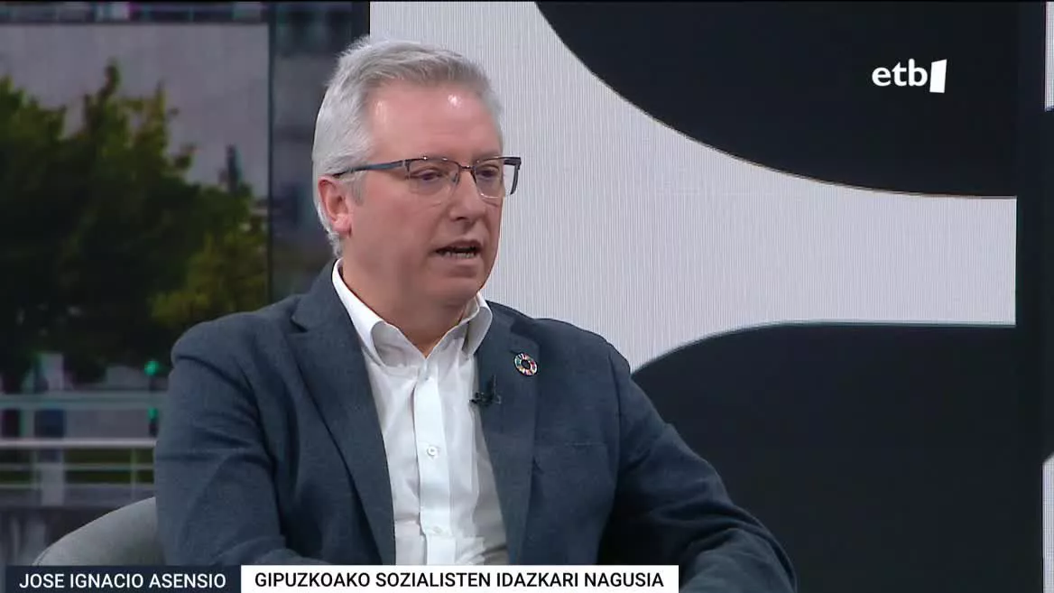 Aste honetan A-15ean eta N-1ean martxan jarri diren bidesarien harira Jose Ignacio Asensio Gipuzkoako sozialisten idazkari nagusiak nabarmendu du garraio asko pasatzen diren errepideak direla eta gipuzkoarrok ez ezik, hemendik pasatzen diren guztiek ordaindu behar dutela.
