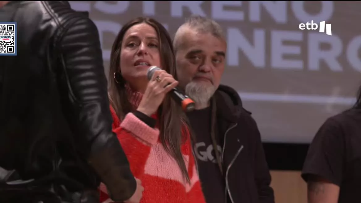 La sede de EITB en Bilbao ha acogido este miércoles el preestreno de 'Review: Aita Mari', un formato digital pionero en Europa que este jueves se estrena en eitb.eus y YouTube.