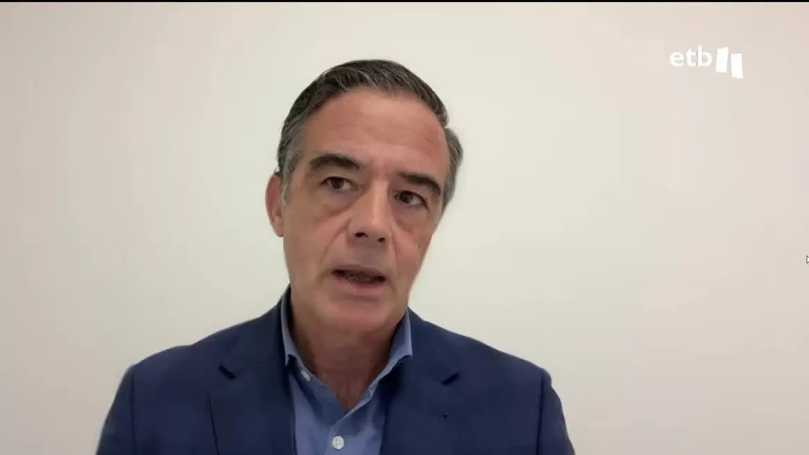 Guillermo Dorronsoro, profesor de Deusto Business School, no ve imposible desde el punto de vista regulatorio poder poner un tope a la subida de las hipotecas variables. Eso sí, advierte de que haría falta el visto bueno del Banco Central Europeo.