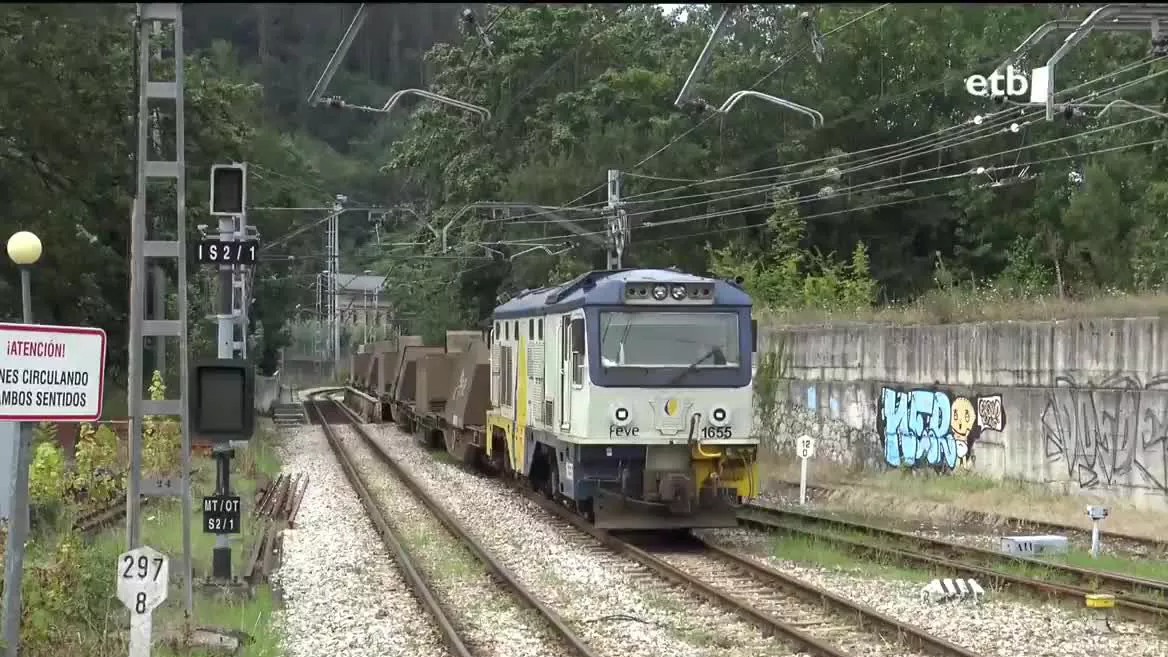 Renferen arabera, Adifen azpiegituren dokumentuan zegoen akatsa. 21 tren Kantabriarentzat ziren, gainerako hamarrak, Asturiasentzat.