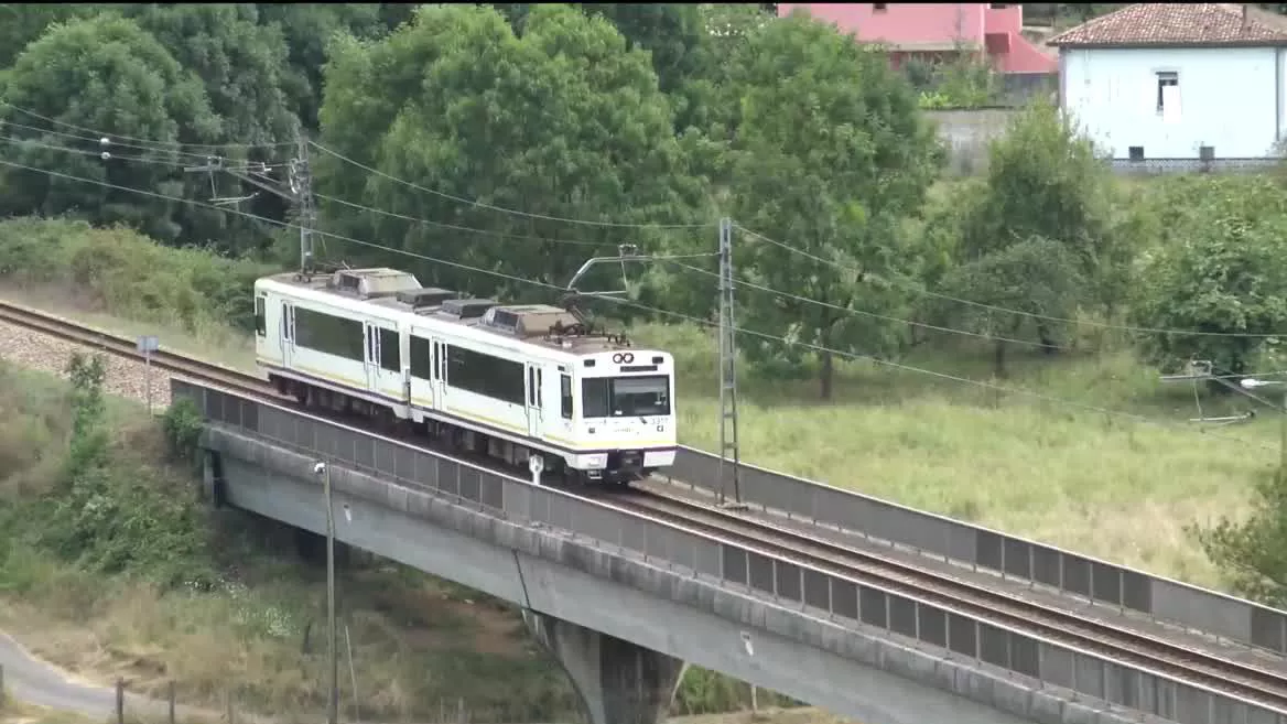 Según Renfe, el fallo proviene de un documento de Adif. 21 trenes serán para Cantabria, y los 10 restantes, para Asturias. En total, han costado 258 millones de euros.