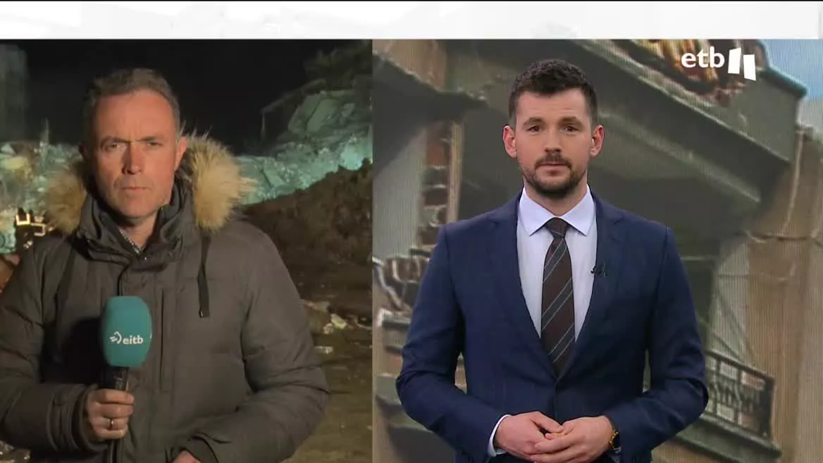 Los terremotos golpearon el sur de Turquía y el norte de Siria. Una de las zonas más devastadas es Antioquía, con cientos de miles de ciudadanos, en la región de Hatay. En esa ciudad se encuentra Mikel Ayestaran, donde los trabajos de desescombro han tomado ya el lugar de las labores de rescate.