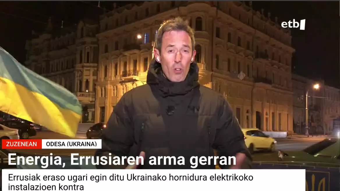 Datozen egunetan, urteurrena dela eta, albistegietan zabal hitz egingo dugu Ukrainako gerrari buruz. Izan ere, Euskal Telebistak albistegi bereziak eskainiko ditu Ukrainako hiriburutik, Kievetik. Horren aurrerapen gisa, bertan da ETBko nazioarteko arloburua, Mikel Reparaz.
