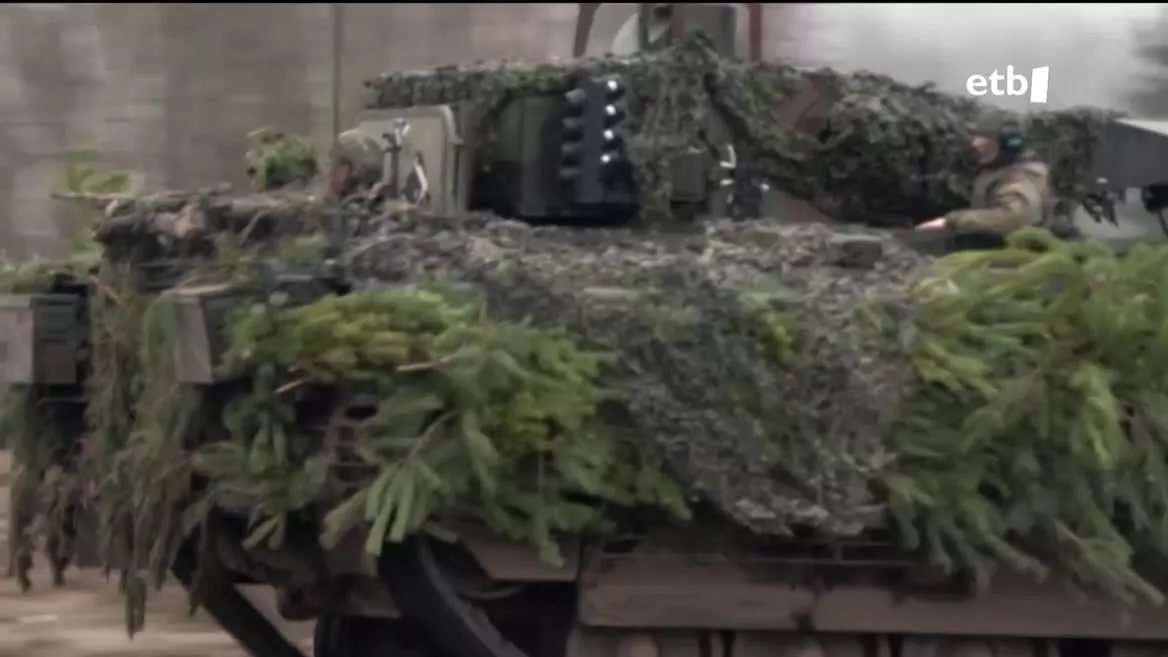 Alemanian, Ukrainako gerraren kontura, derrigorrezko soldadutzaren gaineko eztabaida itzuli da berriz ere maila politikora. Aste honetan argitaratutako inkesta baten arabera, herritarren % 61 zerbitzu militarra berriz ere ezartzearen alde daude.