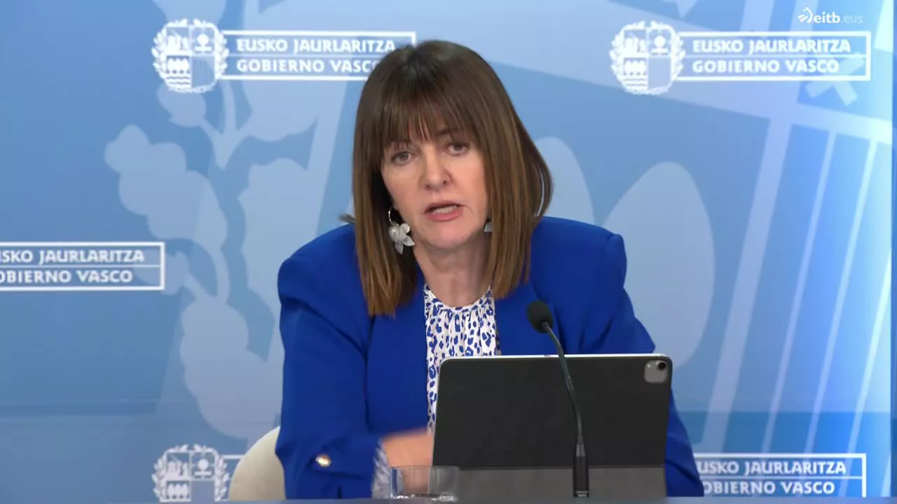 En la rueda de prensa posterior al Consejo de Gobierno, la  vicelehendakari segunda y consejera de Trabajo y Empleo del Gobierno Vasco, Idoia Mendia, ha explicado que la propuesta presentada por Emakunde se tendrá en cuenta en la elaboración del calendario de 2025.