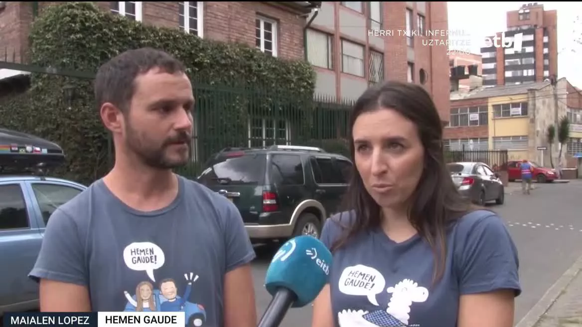 Zazpi hilabetez Hego Amerika autoz bidaiatu duten Irungo bi gazteekin izan da Kolonbian Arantxi Padilla EITBko berriemailea, eta euren abentura kontatu digute.