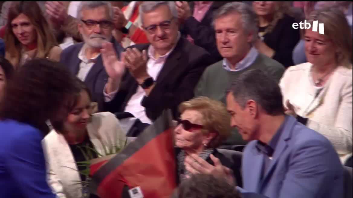 Los miembros del PSE-EE y del PSOE han subrayado que se trataba de un socialista imprescindible, y Pedro Sánchez ha alabado su trabajo contra el terrorismo.