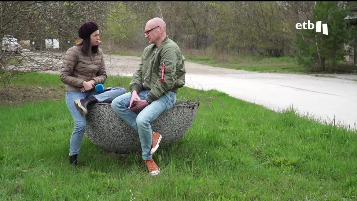 La mayoría son hombres de entre 18 y 30 años que huyen de la movilización militar ordenada por Putin. El gobierno alemán ha prometido protección a los desertores rusos, pero el proceso no es nada fácil. Ane Irazabal ha podido hablar con algunos de ellos.