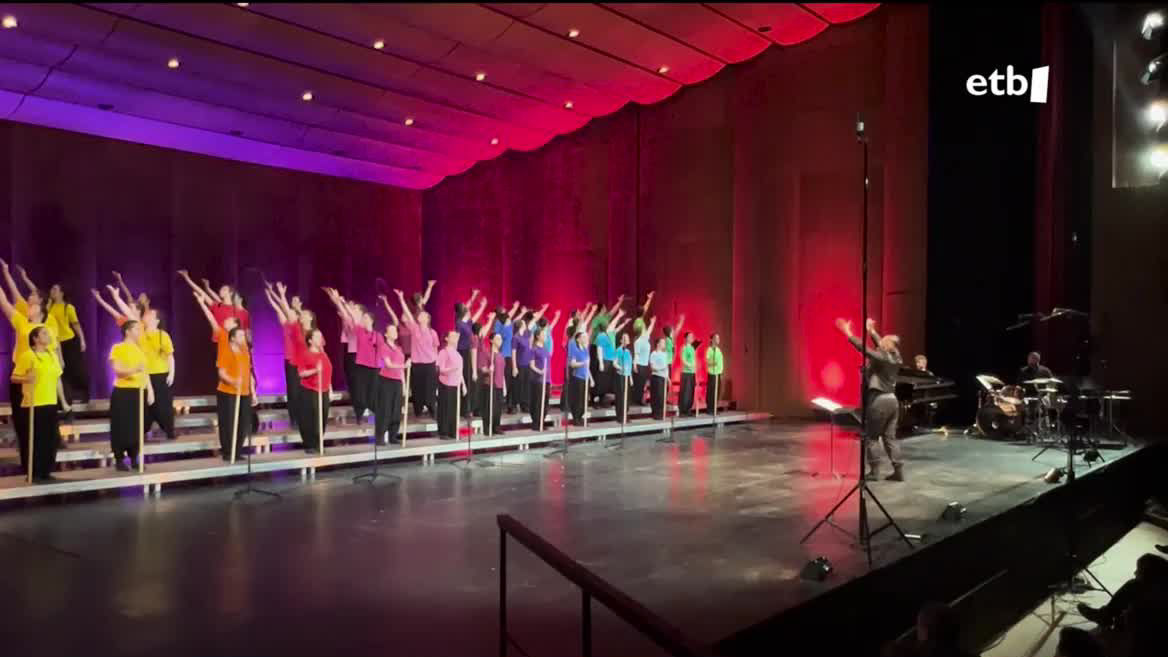 Leioa Kantika Koralak publikoaren berotasuna jaso du World Symposium on Choral Music jaialdian. Abesbatzak esperientzia handia du nazioartean eta Taiwan izango da euren hurrengo geltokia. Eurekin izan da ETB.