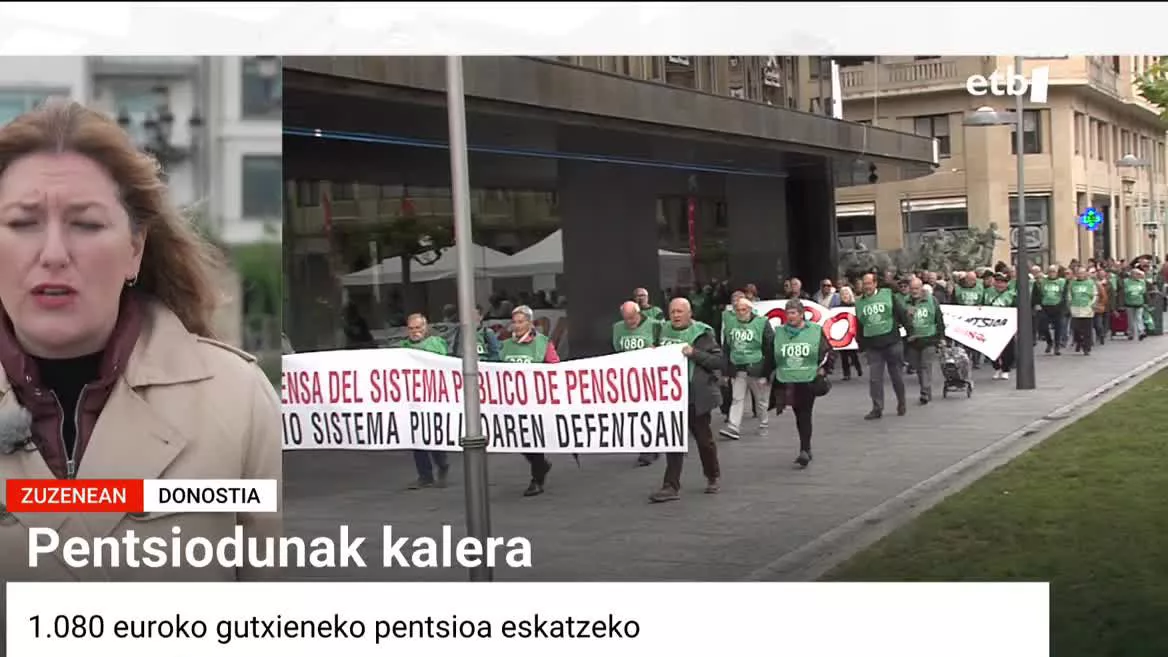 Pentsiodunak bost urte daramatzate borrokan kalean, eta salatzen dutena da Espainiako Gobernuak onartu berri duen erreformak ez dituela euren eskariak kontutan hartu. Batez ere, salatzen dutena da gutxieneko pentsioa ez dela 1.080 eurora heldu, eta baita kotizazio urteak 25etik 29ra igo izana ere.