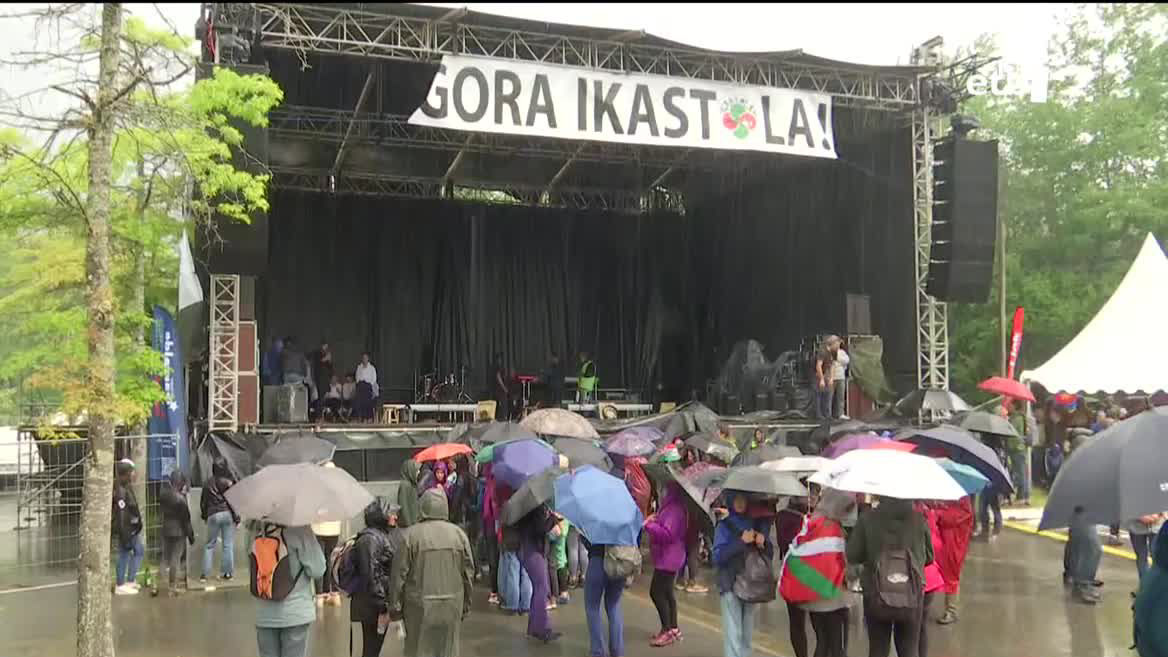 Denboralearen ondorioz ezin izan dute nahi zuten bezala ospatu, eta diru-bilketa online egiteko deia egin dute antolatzaileek.