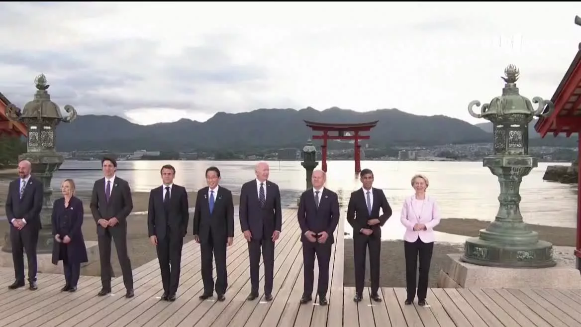 Munduko zazpi ekonomia nagusien liderrak biltzen dituen goi-bilera gaurtik hasi eta igandera arte egingo da Hiroshiman. Ukrainari babes osoa berretsi diote G7ko kideek eta Errusiaren kontrako neurri gehiago adostu dituzte.