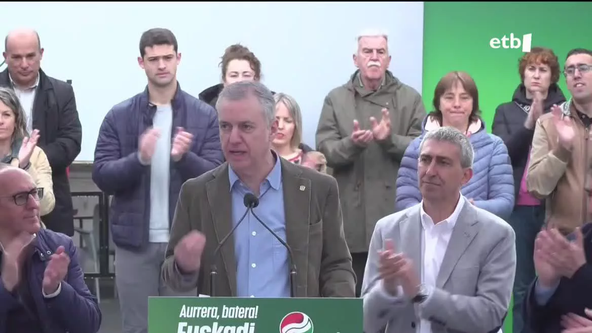 Ramiro Gonzalez Arabako ahaldungaiak Agurain herrirako bi ereduak kontrajarri ditu. Bestalde, Aitor Estebanek boto-emaile sozialista eta popularrei Agurainen boto erabilgarria eman dezatela eskatu die.