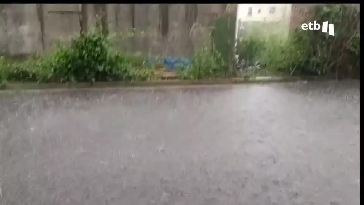 En Balmaseda, la intensidad de las precipitaciones, incluso, ha dado algún susto.