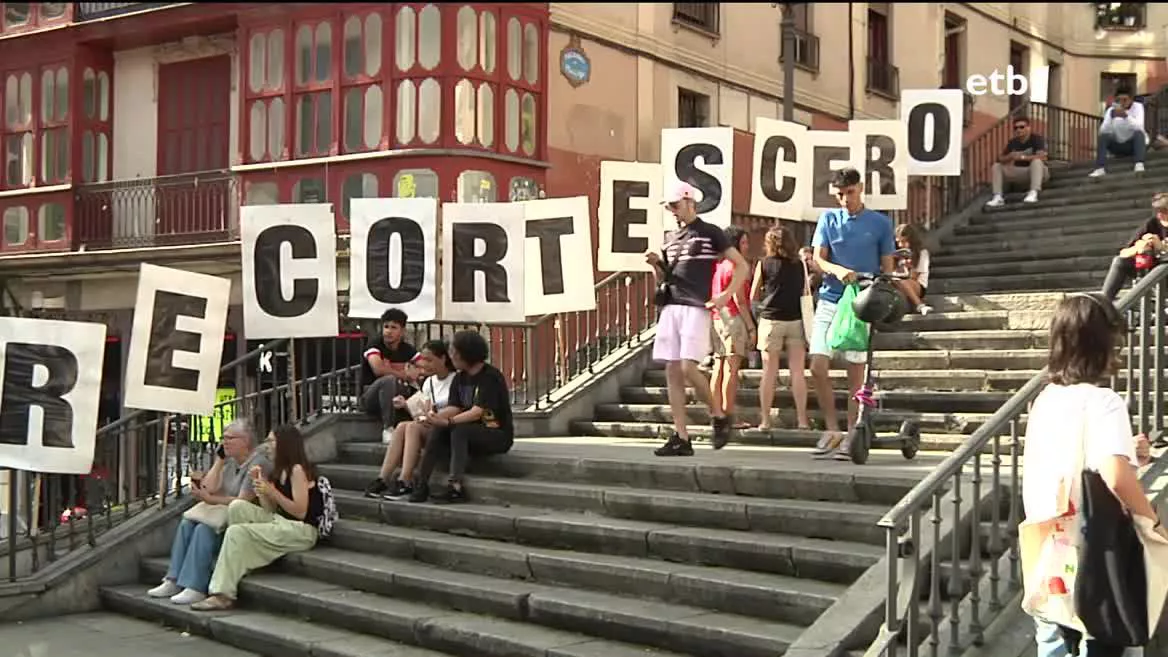 Soldata murrizketen protesta
