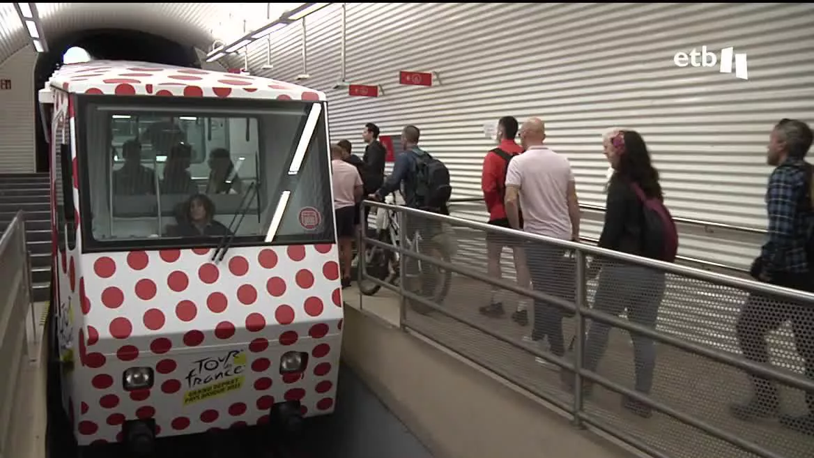 Entre los atractivos turísticos de Bilbao se encuentra el funicular de Artxanda, que recibe cada día a miles de visitantes. Sólo en julio ha registrado 146.000 visitantes, una marca histórica.