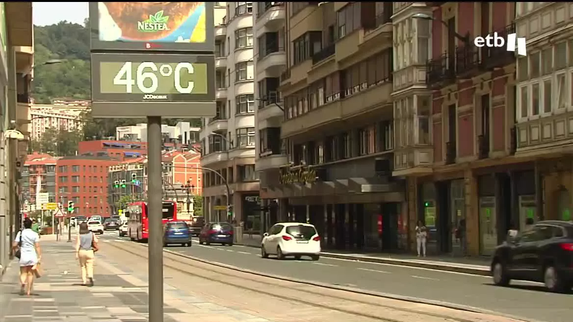 Las temperaturas más altas se midieron en el norte de Álava (43,4 grados en Llodio) y en el oeste de Bizkaia (43, 2 grados en Sodupe). Fue un calor insoportable para muchas personas.