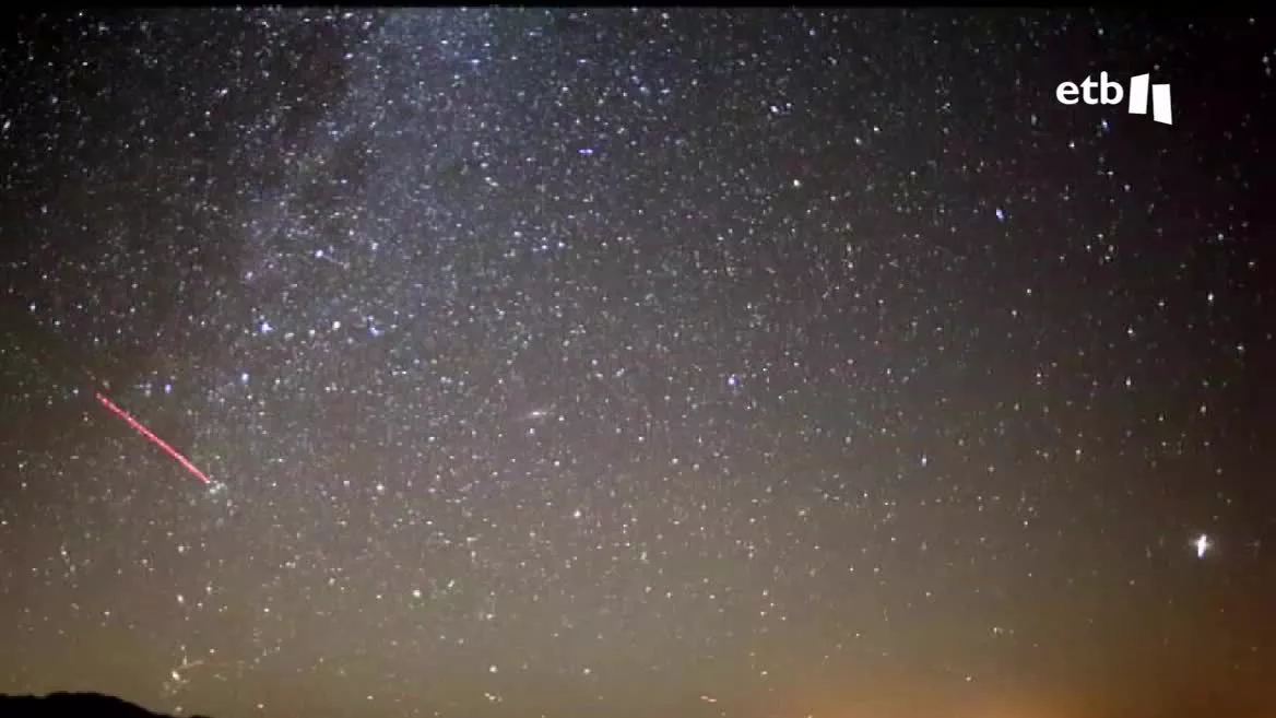 El pico de mayor actividad será en las siguientes tres noches. Este año las condiciones son buenas, ya que la luz de la luna no dificultará su visión. No obstante, las nubes si que lo pueden impedir.
