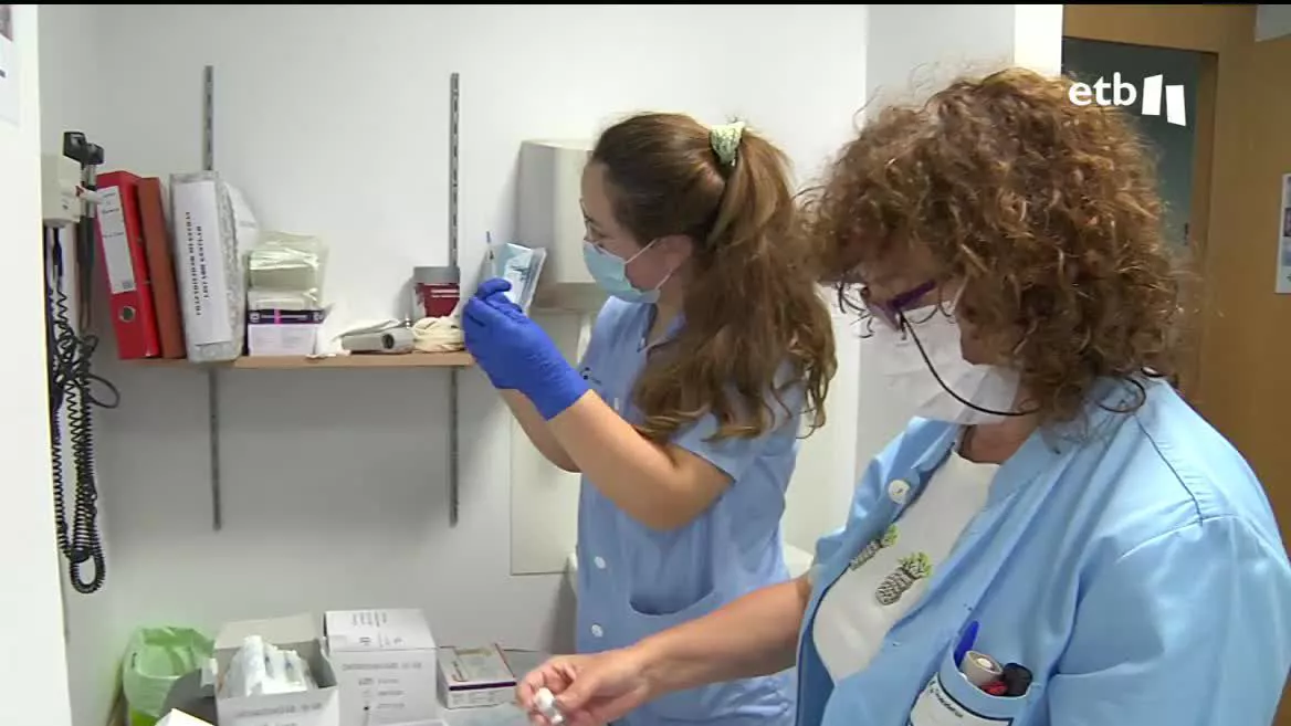 Osakidetza extiende la vacuna por primera vez a los mayores transmisores del virus, los niños.