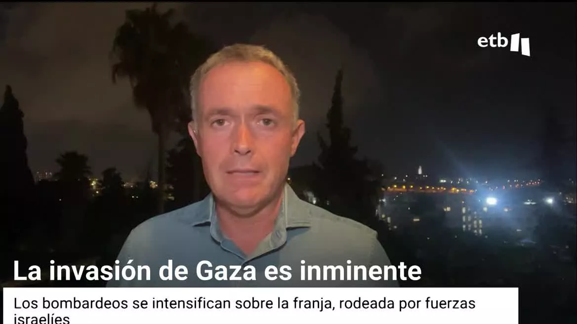 El corresponsal de EITB en Jerusalén explica que la movilización de tropas en Israel es "masiva" y que miles de soldados esperan ya la luz verde a la invasión terrestre de Gaza.
