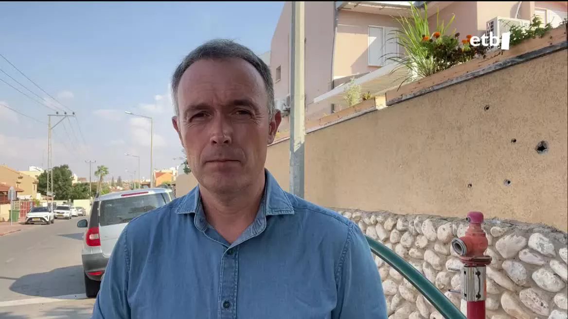 EITBk Jerusalemen duen berriemaileak azaldu duenez, baliteke adineko bahituak, emakumeak eta haurrak askatzeko negoziazioak irekita egotea. Hori bai, ofizialki aldeek ez dute ezer baieztatzen.