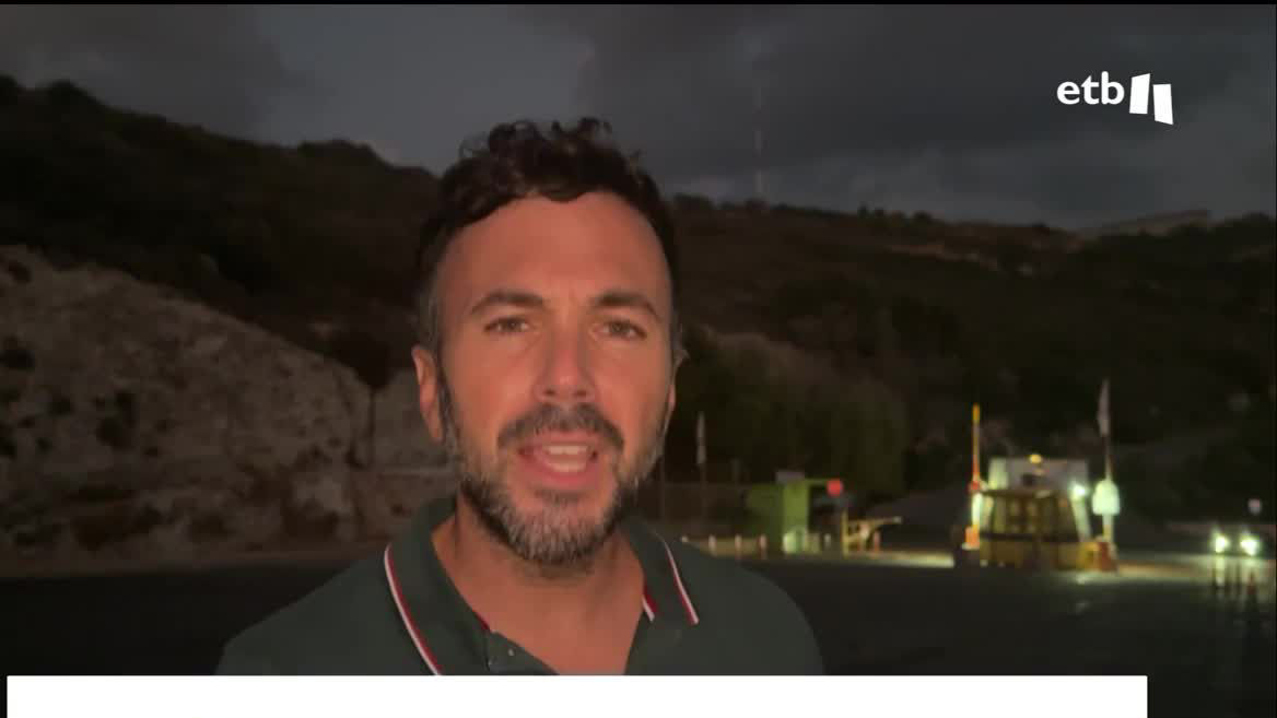 Xabier Madariaga, enviado especial en el norte de Israel, cuenta que ciudadanos israelíes de la zona fronteriza con el Líbano está desplazándose al centro del territorio israelí.