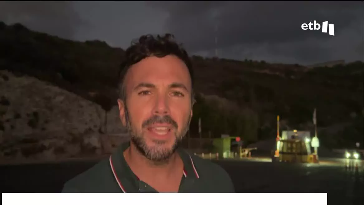 Xabier Madariaga, enviado especial en el norte de Israel, cuenta que ciudadanos israelíes de la zona fronteriza con el Líbano está desplazándose al centro del territorio israelí.