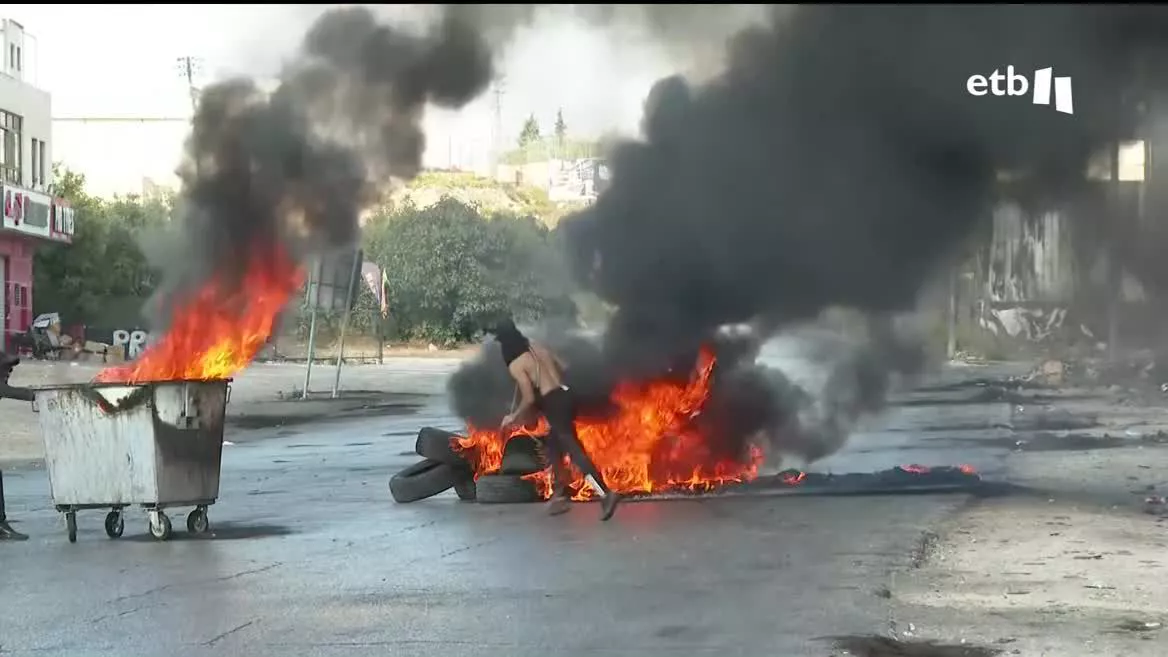 La guerra ha intensificado las protestas, y los jóvenes, ante la falta de futuro, aseguran que no tienen otra cosa que hacer. Los mayores, por su parte, recuerdan sus años de intifada.