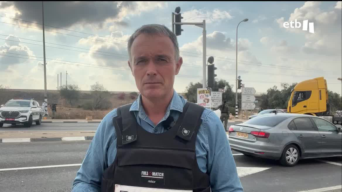 La diplomacia trabaja para lograr un alto el fuego que permita la entrada de ayuda humanitaria para los gazatíes. Mientras, todo está listo para la ofensiva terrestre del Ejército israelí. Israel ha intensificado los controles a lo largo de toda la frontera.