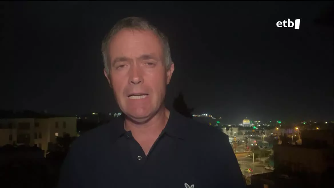Israelgo tropak Gaza barruan daude eta komunikazioak guztiz moztuta daude. Honek izugarrizko oztopoa suposatzen du bai giza-laguntza banatzeko baita kazetariek euren lana egin ahal izateko.