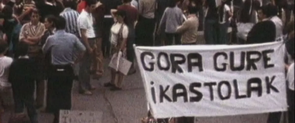 Frankismoa garai iluna izan zen euskararentzat, debeku eta jazarpen urteak izan ziren eta