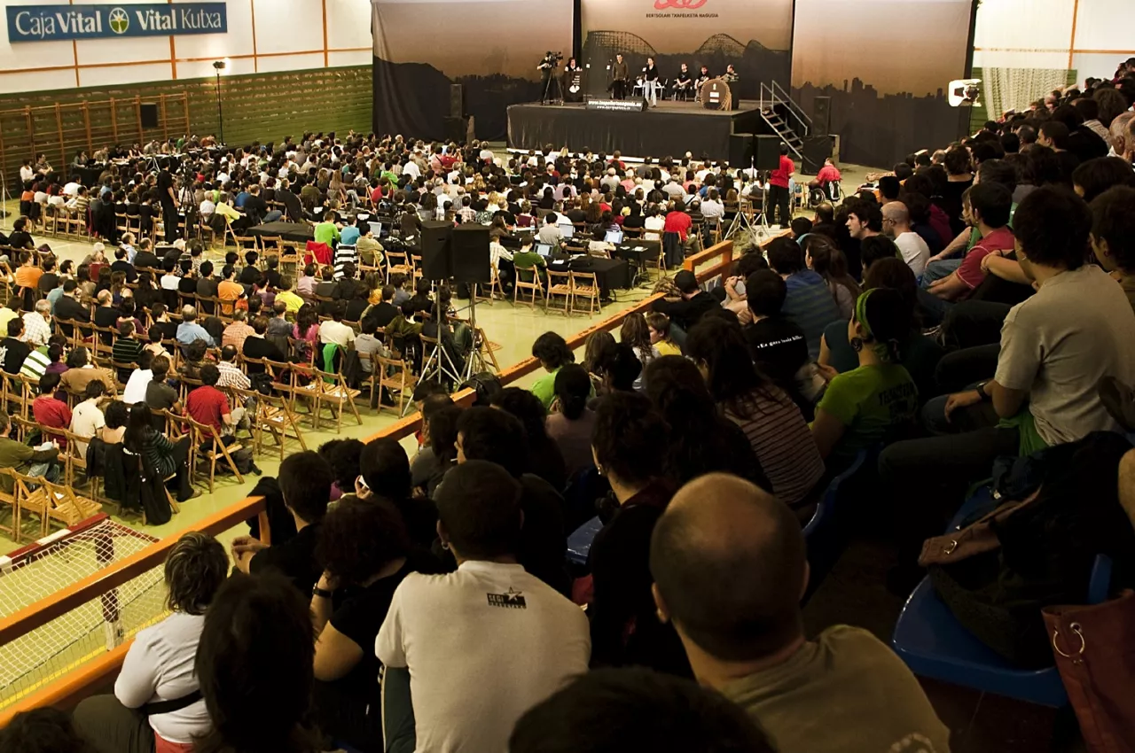 Campeonato de Bertsolarismo de Euskal Herria. Foto: Galder Izagirre (Xenpelar dokumentazio zentroa)