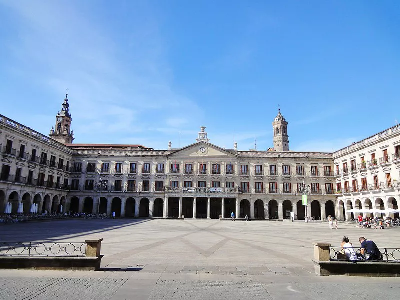 gasteiz vitoria udaletxea ayuntamiento julia llamas