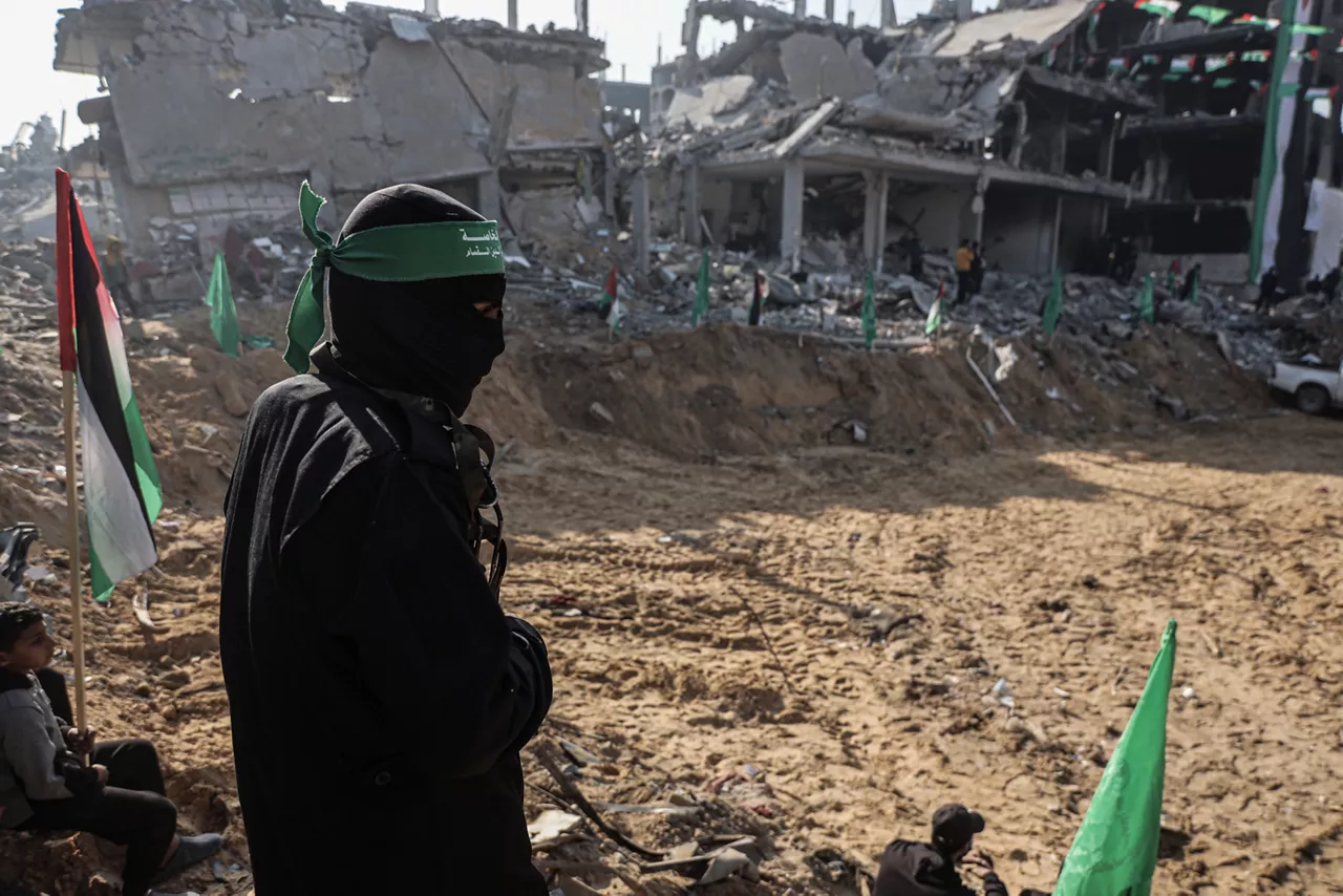 (Foto de ARCHIVO)

January 30, 2025, Jabalia, Gaza Strip, Palestinian Territory: Palestinian Hamas militants release female Israeli soldier Agam Berger held in Gaza since the October 7 2023, as part of a ceasefire and a hostages-prisoners swap deal between Hamas and Israel, in Jabalia, in the northern Gaza Strip, January 30, 2025



Europa Press/Contacto/Omar Ashtawy  Apaimages

30/1/2025