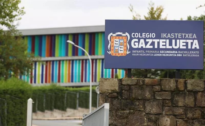 Gaztelueta eskola, Leioan.