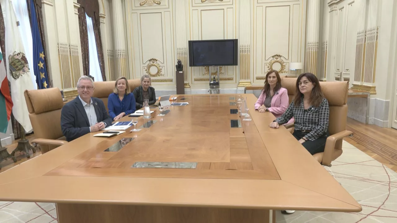 Gipuzkoako Batzar Nagusietan oposizio diren talde politikoekin hurrengo urterako asmoak negoziatzen hasi da Foru Aldundia