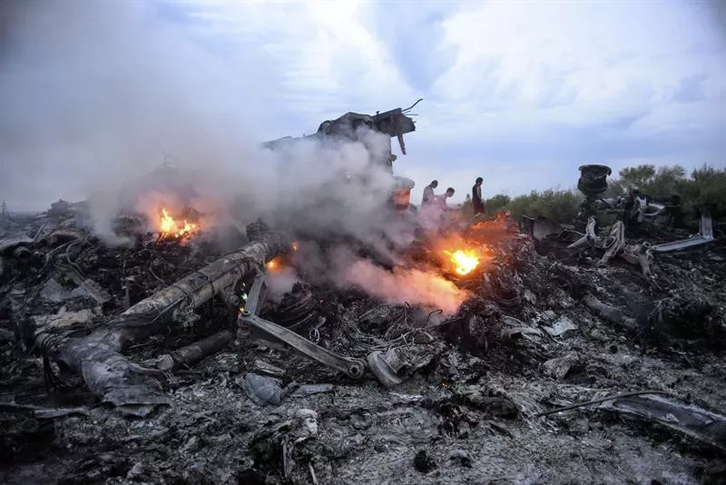 Los restos del avión de Malaysia Airlines abatido en Ucrania en 2014