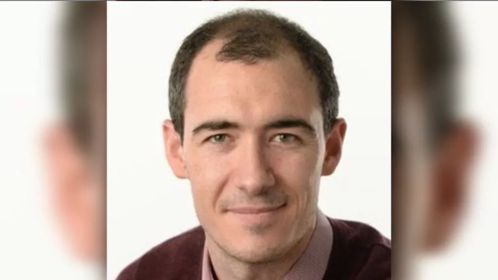 Juan Alberto González Garrido madrildarra Parisen hildakoa EITB