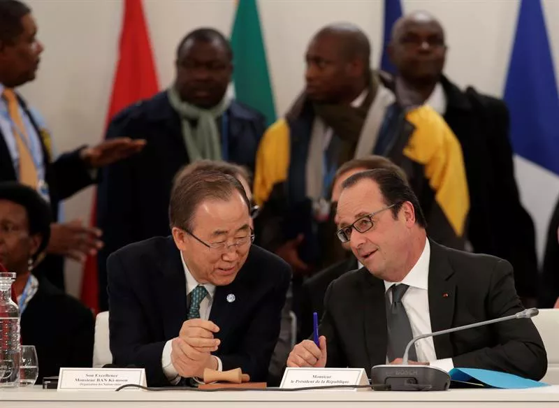 Hollande y Bam Ki Moon. EFE