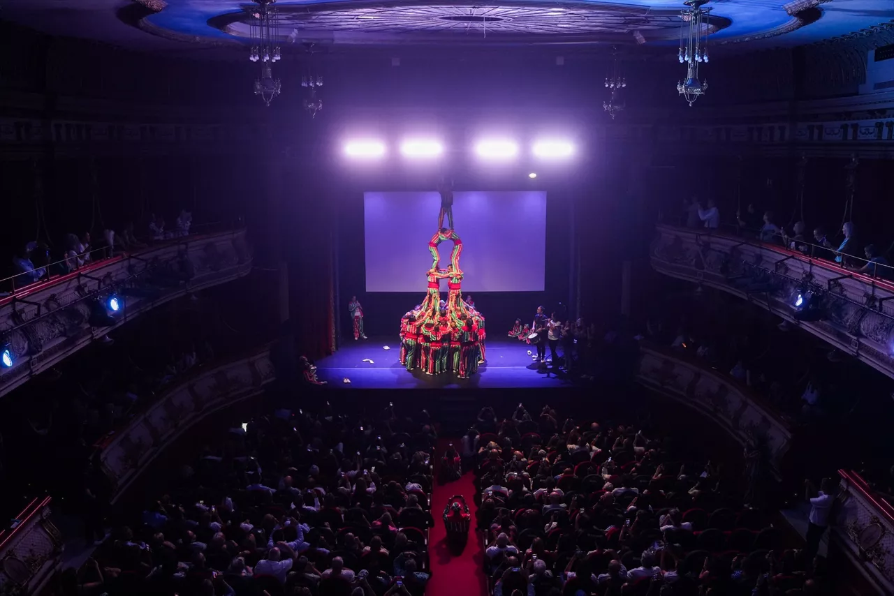 Acto de reconocimiento a las personas y colectivos que colaboran en las zonas afectadas por la dana, en el Teatro Olympia, a 25 de octubre de 2025, en Valencia, Comunidad Valenciana (España). El homenaje ha sido organizado por la  l'Associació Víctimes de la Dana 29 d'Octubre.



Jorge Gil / Europa Press

25 OCTUBRE 2025;HOMENAJE;DANA

25/10/2025