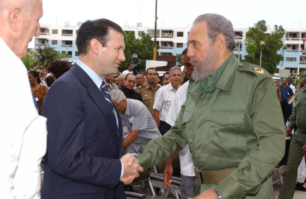 En 2002 el lehendakari Ibarretxe se reunió con el líder cubano Fidel Castro. Foto: Gobierno Vasco.